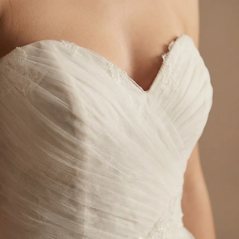 Eleanor Classic Tulle Ball Gown Wedding Dress - 3