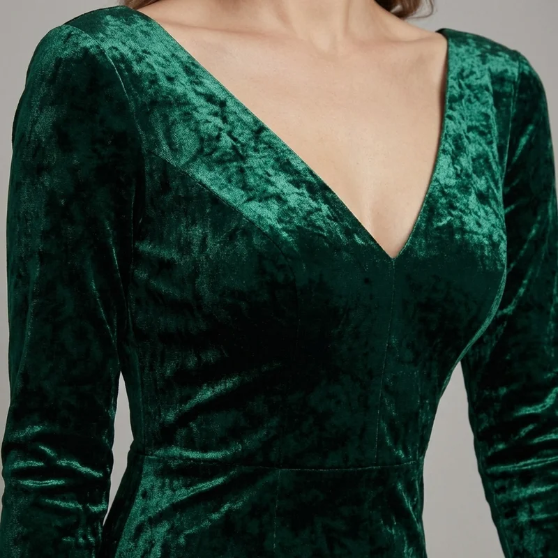 Emerald Green Velvet Long Sleeve Wedding Dress - 3